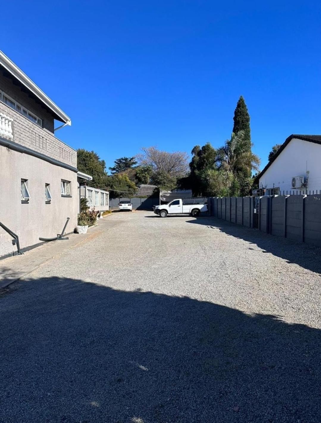 Stay At Home Airport Lodge Kempton Park Exterior photo